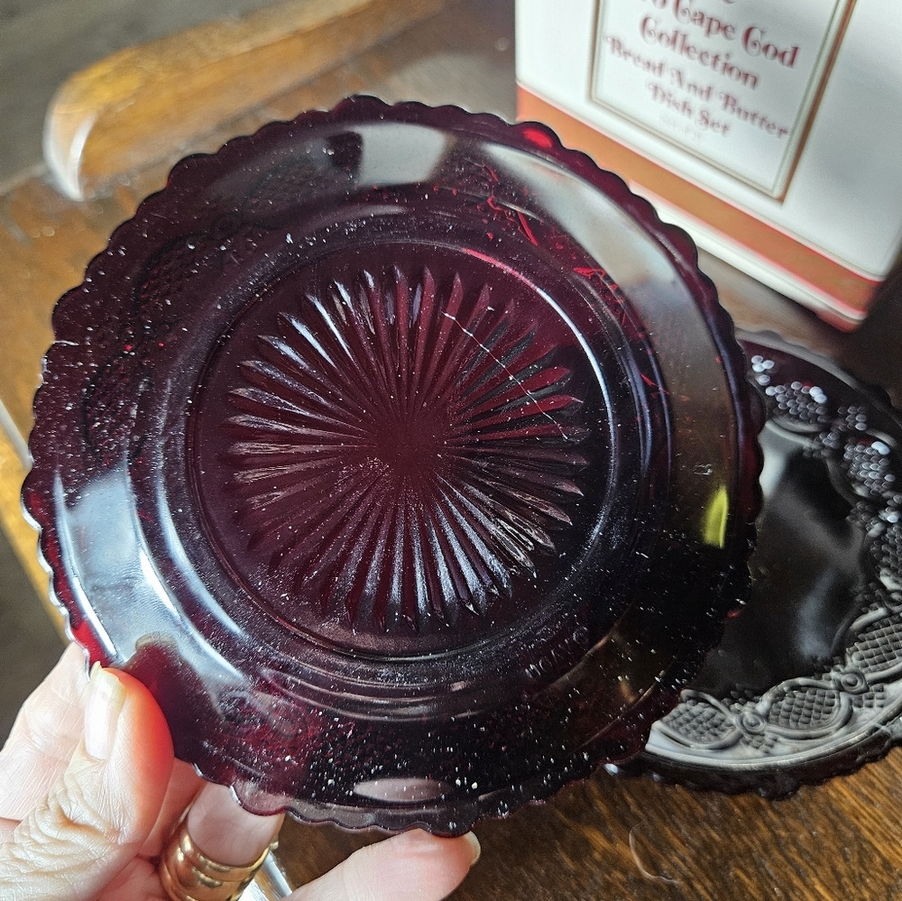 Vintage Avon Red Glass Bread And Butter Plates. - Picture 5 of 7